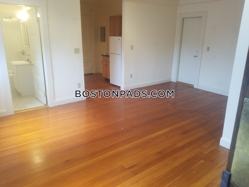 NEWTON - NEWTON CORNER - 1 Bed, 1 Bath - Image 29