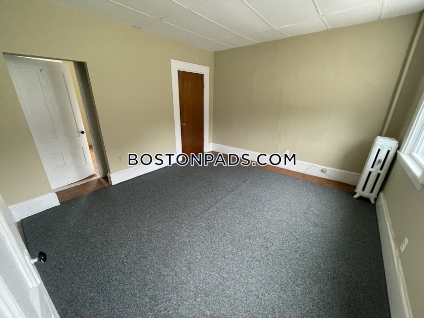 NEWTON - NEWTON CENTRE - 1 Bed, 1 Bath - Image 1