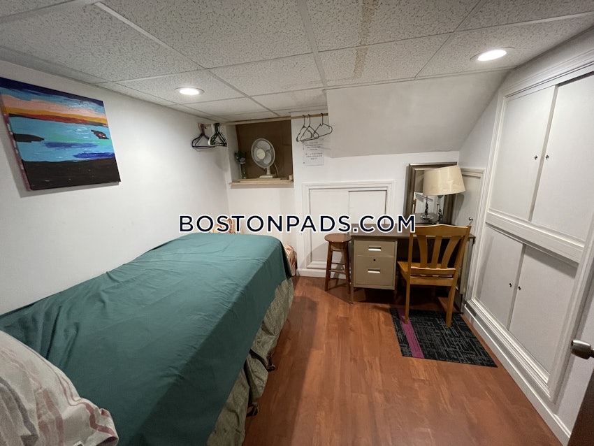 BOSTON - CHINATOWN - 3 Beds, 2.5 Baths - Image 8