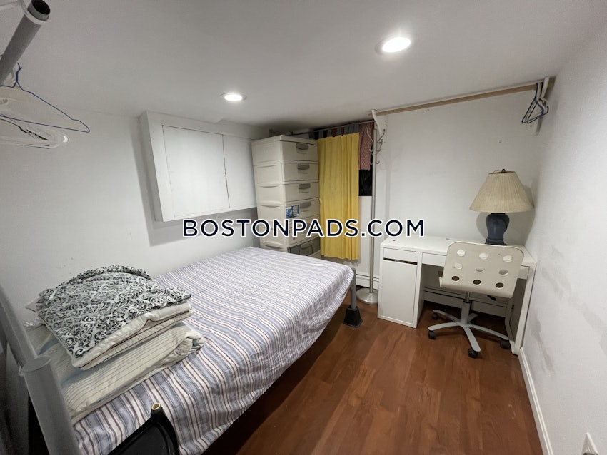 BOSTON - CHINATOWN - 3 Beds, 2.5 Baths - Image 5