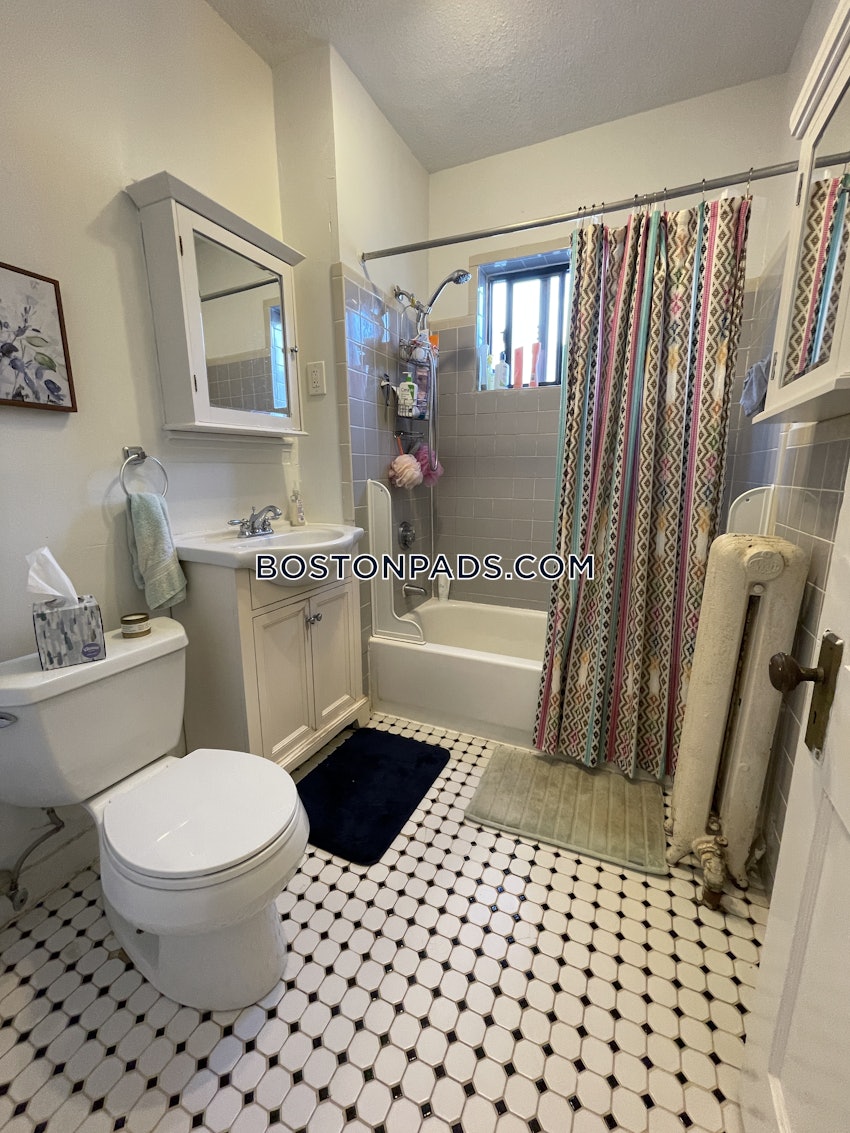 BOSTON - BRIGHTON - OAK SQUARE - 2 Beds, 1 Bath - Image 25