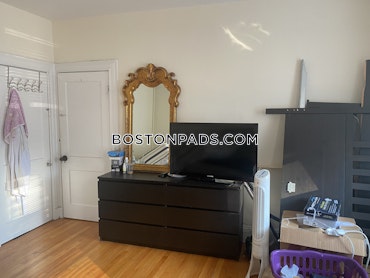 Boston - 3 Beds, 1 Baths