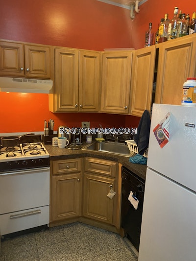 Allston 3 Bed, 2 Bath Unit Boston - $3,200 No Fee