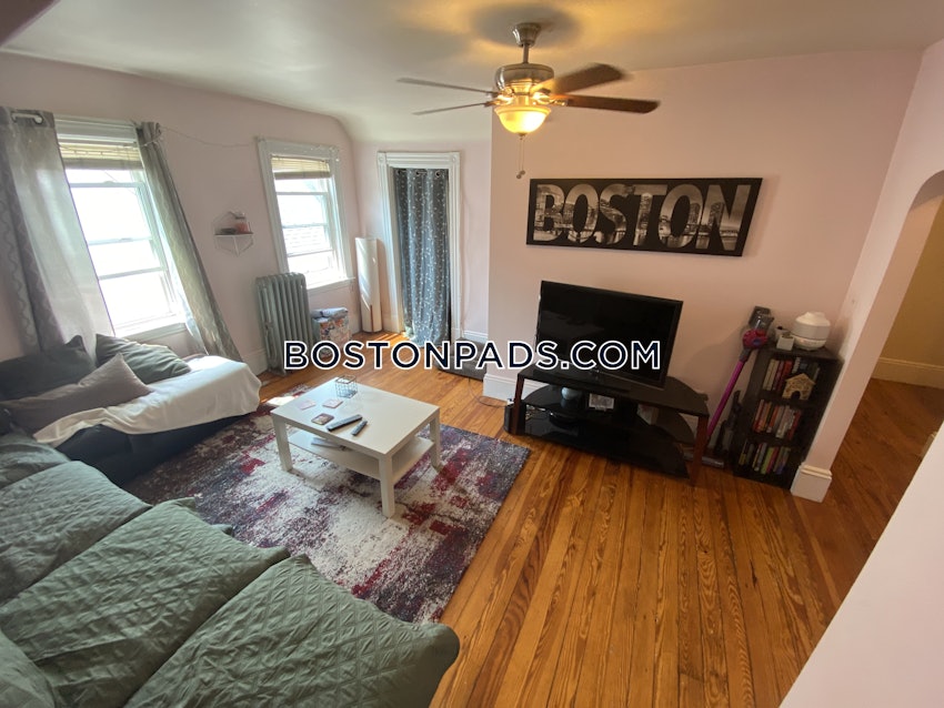 BOSTON - BRIGHTON - OAK SQUARE - 3 Beds, 1 Bath - Image 10