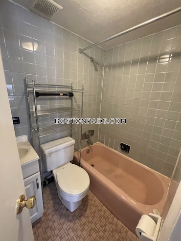 Boston - 0 Beds, 1 Baths