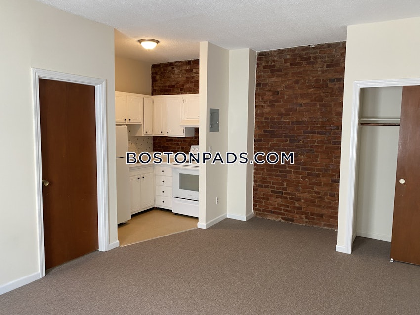 BOSTON - MISSION HILL - 1 Bed, 1 Bath - Image 6