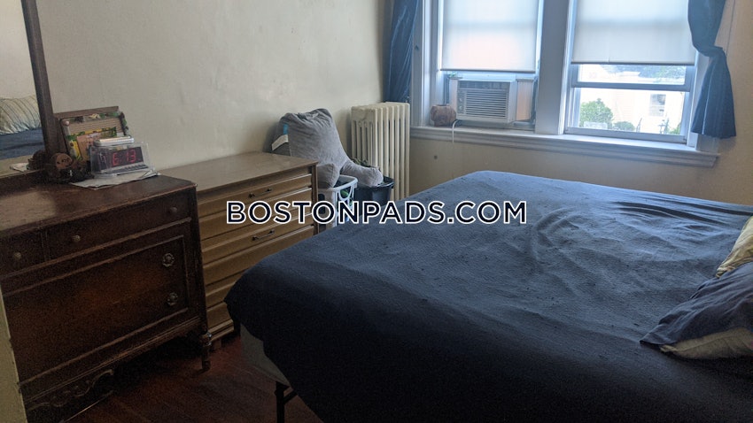 QUINCY - NORTH QUINCY - 2 Beds, 1 Bath - Image 11