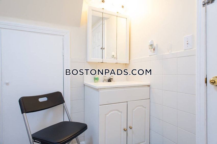 BOSTON - BRIGHTON - BRIGHTON CENTER - 1 Bed, 1 Bath - Image 2