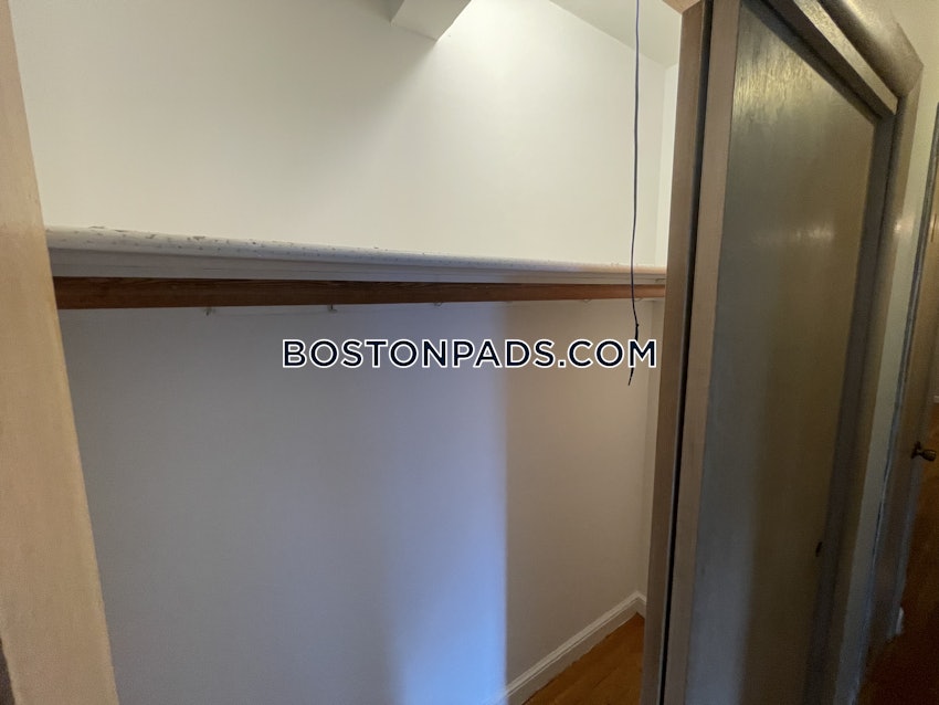 BOSTON - BRIGHTON - OAK SQUARE - 1 Bed, 1 Bath - Image 7