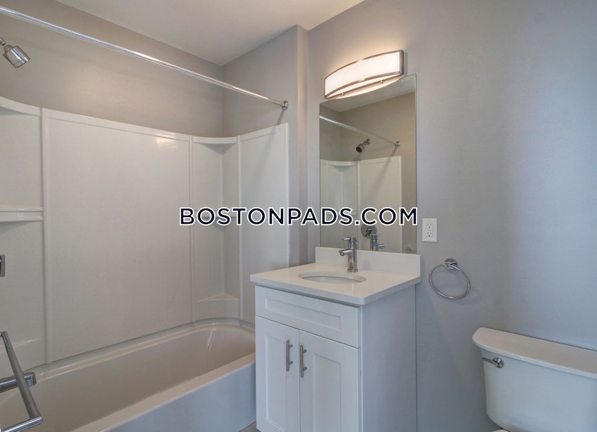 LYNN - 2 Beds, 2 Baths - Image 11