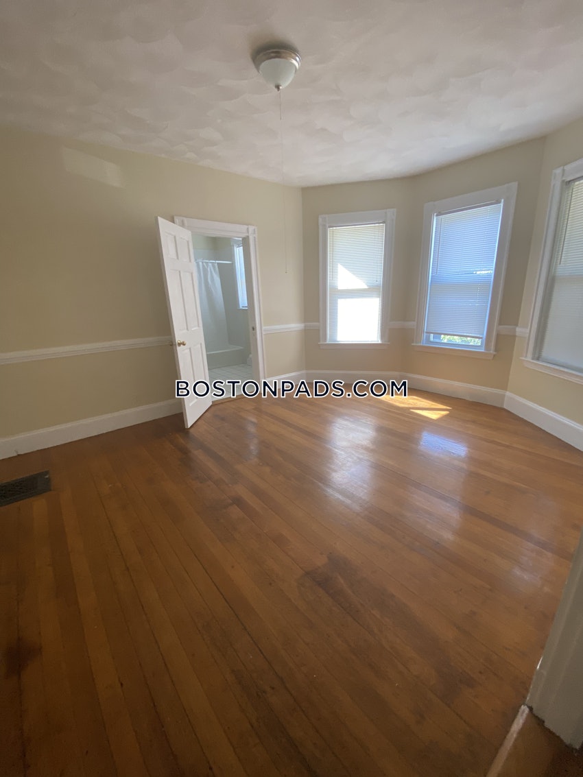 BOSTON - LOWER ALLSTON - 5 Beds, 3 Baths - Image 5