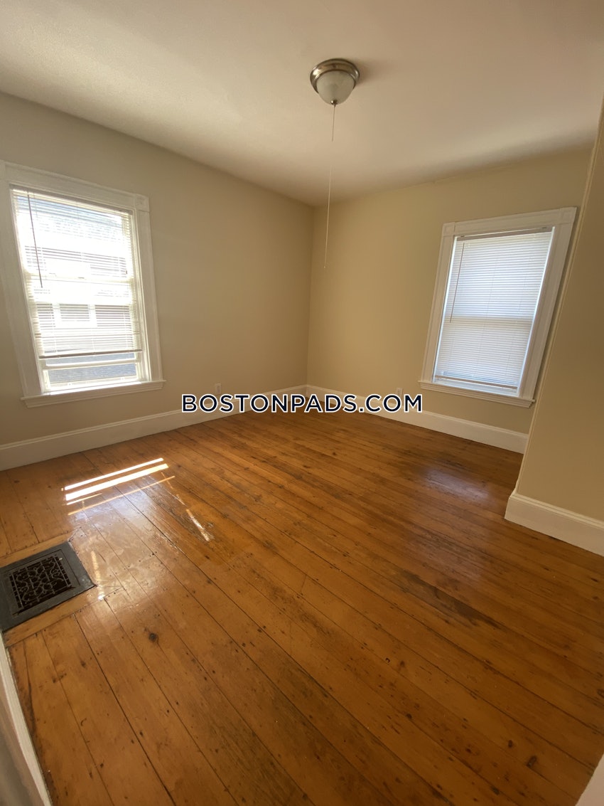 BOSTON - LOWER ALLSTON - 5 Beds, 3 Baths - Image 8