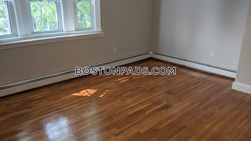 BOSTON - DORCHESTER - FOUR CORNERS - 3 Beds, 1.5 Baths - Image 5