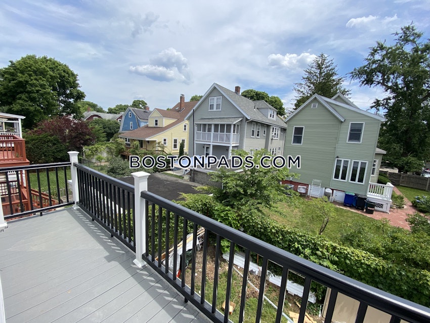 SOMERVILLE - TUFTS - 5 Beds, 1.5 Baths - Image 19