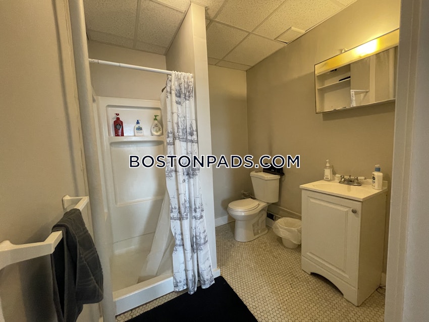 BOSTON - FENWAY/KENMORE - 3 Beds, 2 Baths - Image 5