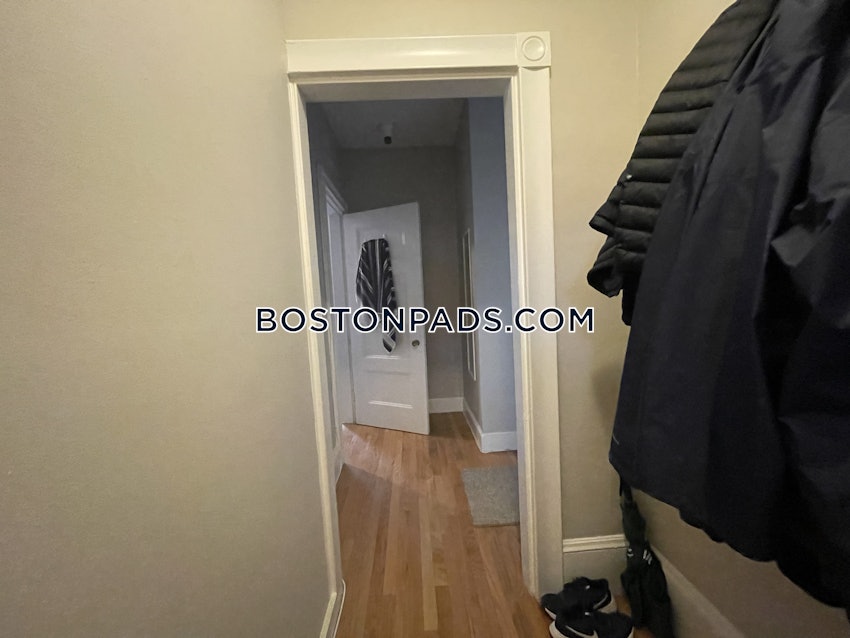 BOSTON - FENWAY/KENMORE - 3 Beds, 2 Baths - Image 3