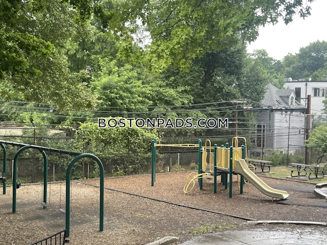 Brookline - $5,200+ /mo