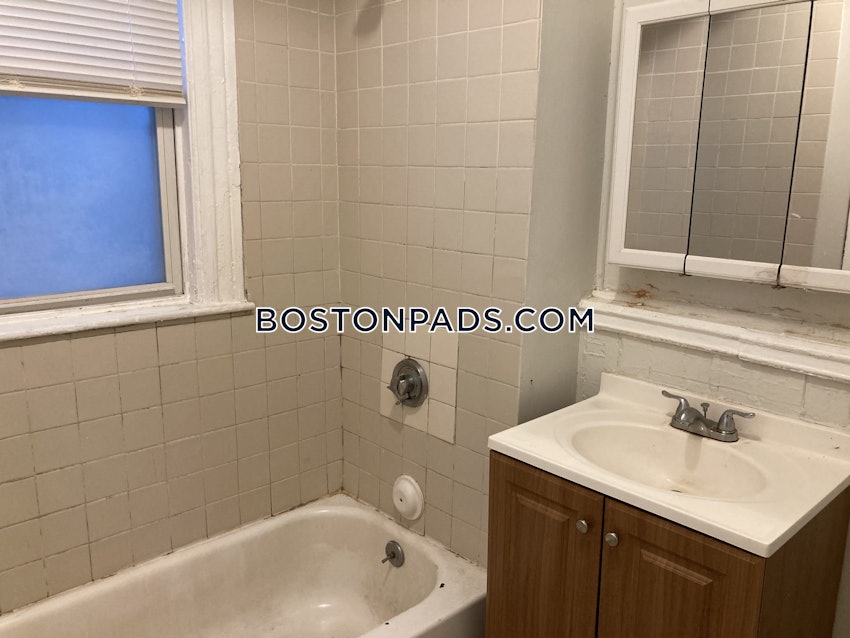 BOSTON - ROXBURY - 3 Beds, 1 Bath - Image 54