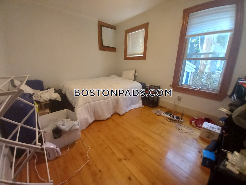 CAMBRIDGE - CENTRAL SQUARE/CAMBRIDGEPORT - 4 Beds, 1 Bath - Image 9