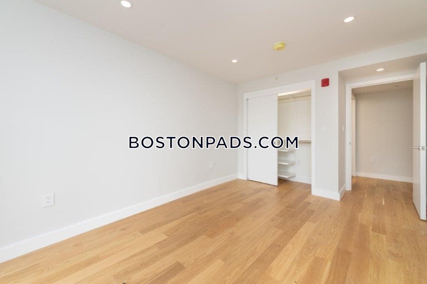 BOSTON - NORTH END - 4 Beds, 3 Baths - Image 31