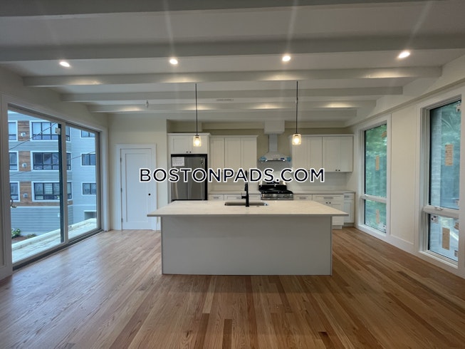 Brookline - $5,200+ /mo