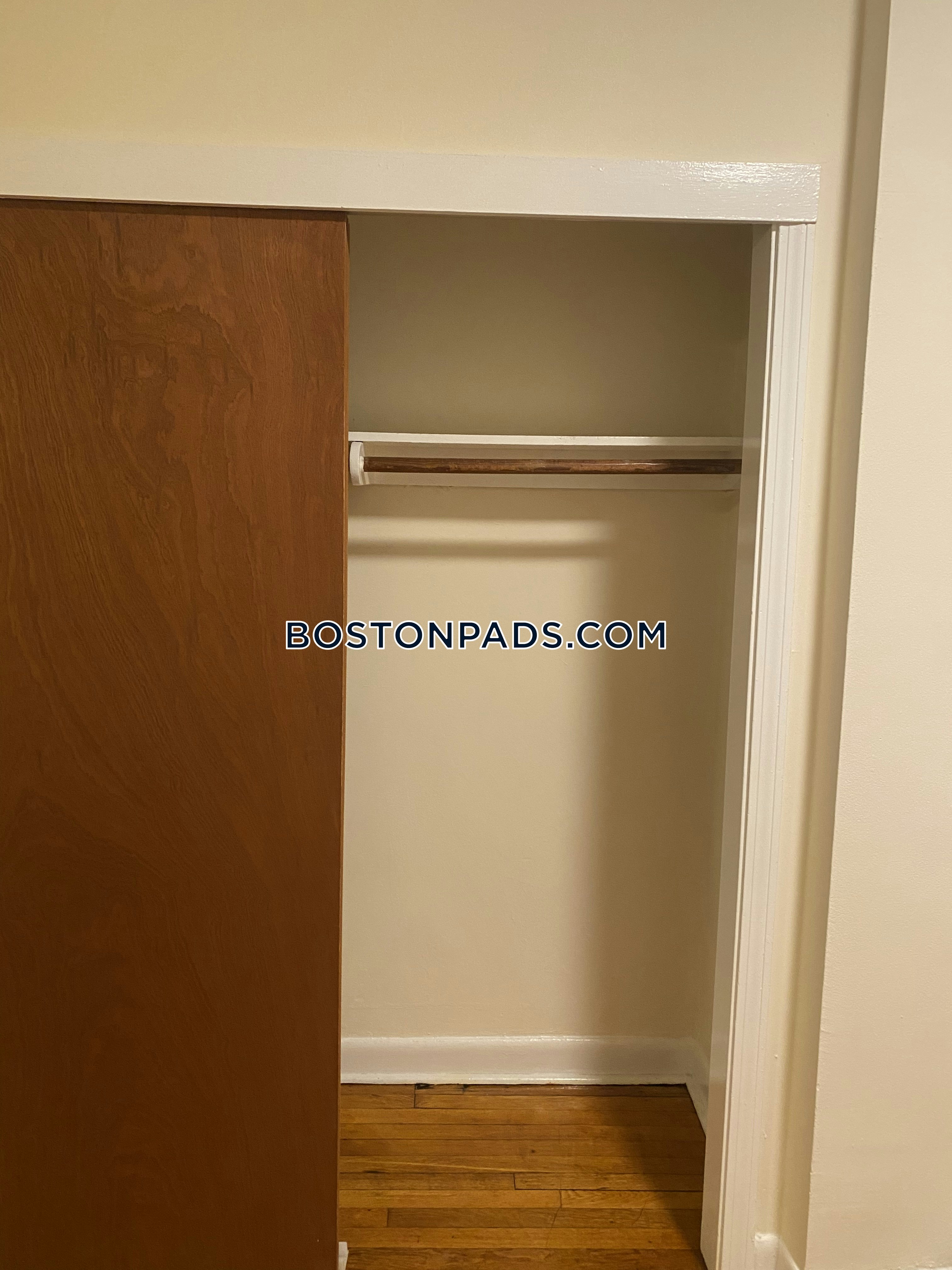 Boston - 1 Beds, 1 Baths