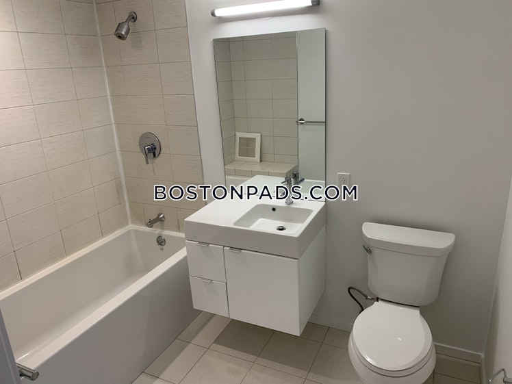 West Broadway, Boston