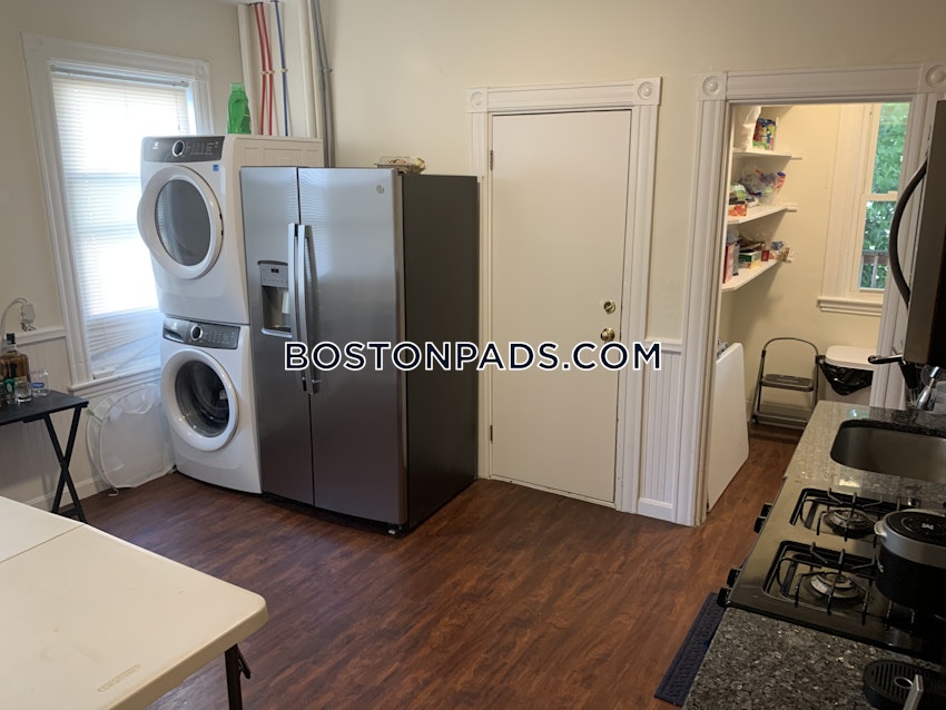 BOSTON - DORCHESTER/SOUTH BOSTON BORDER - 3 Beds, 1 Bath - Image 14