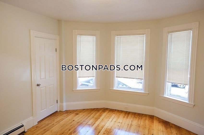 BOSTON - DORCHESTER/SOUTH BOSTON BORDER - 4 Beds, 1 Bath - Image 3