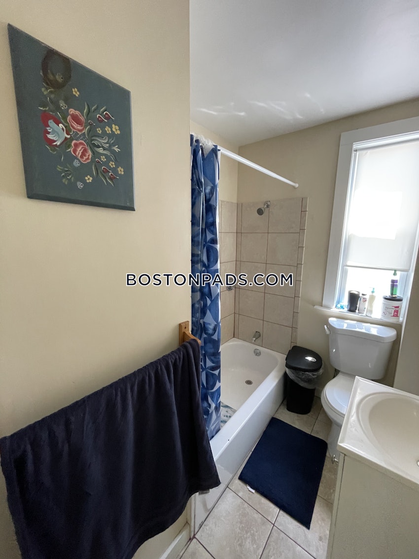 BOSTON - SOUTH BOSTON - ANDREW SQUARE - 3 Beds, 1 Bath - Image 12