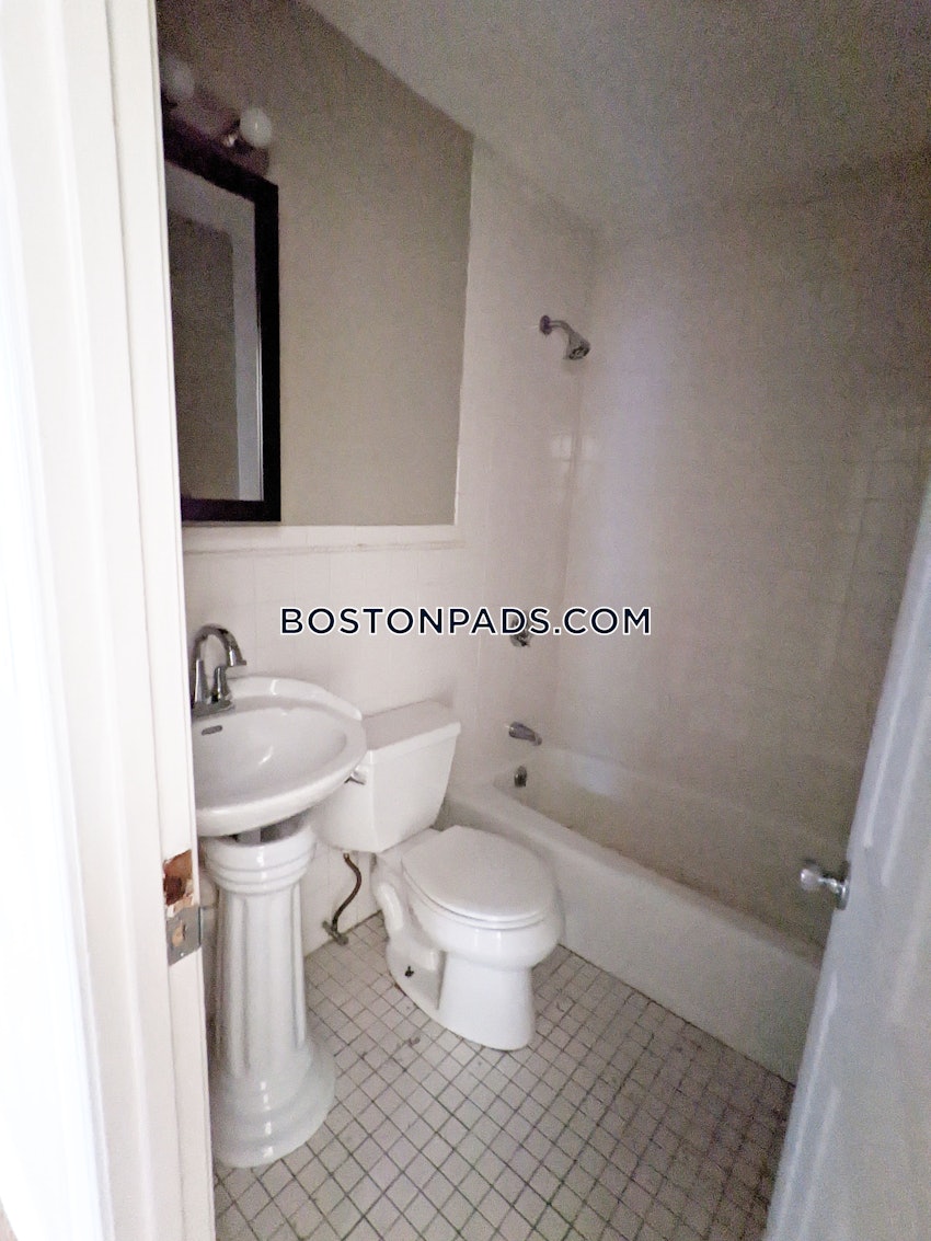 BOSTON - DORCHESTER - UPHAMS CORNER - 3 Beds, 1 Bath - Image 15