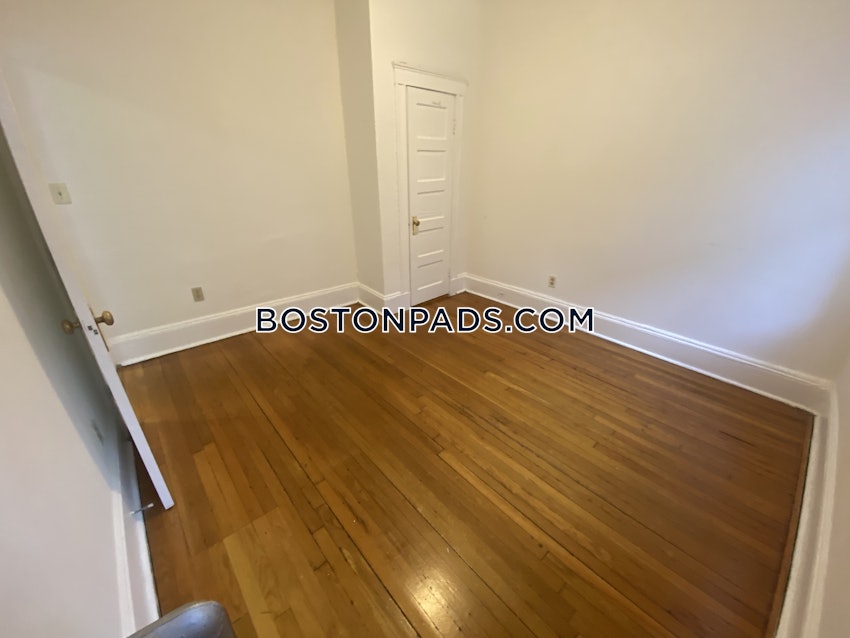 BOSTON - FENWAY/KENMORE - 1 Bed, 1 Bath - Image 12