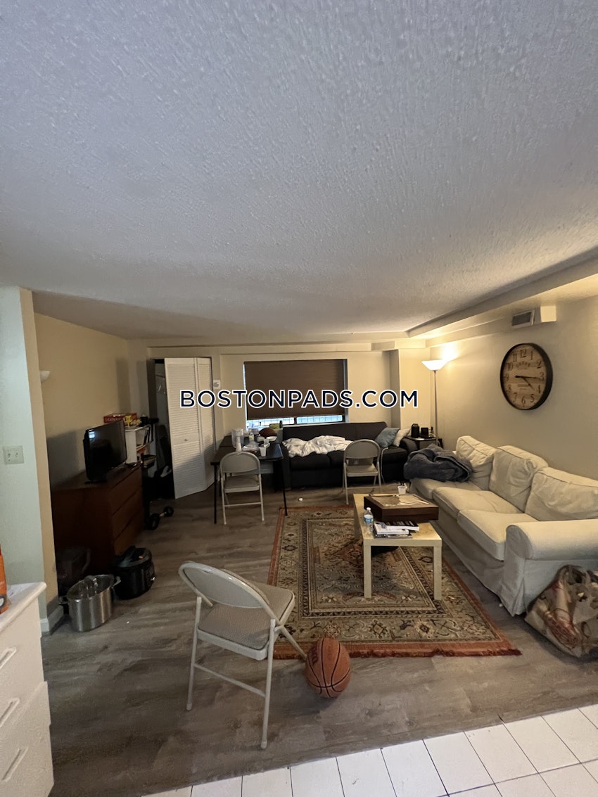 CAMBRIDGE - CENTRAL SQUARE/CAMBRIDGEPORT - 3 Beds, 2 Baths - Image 1