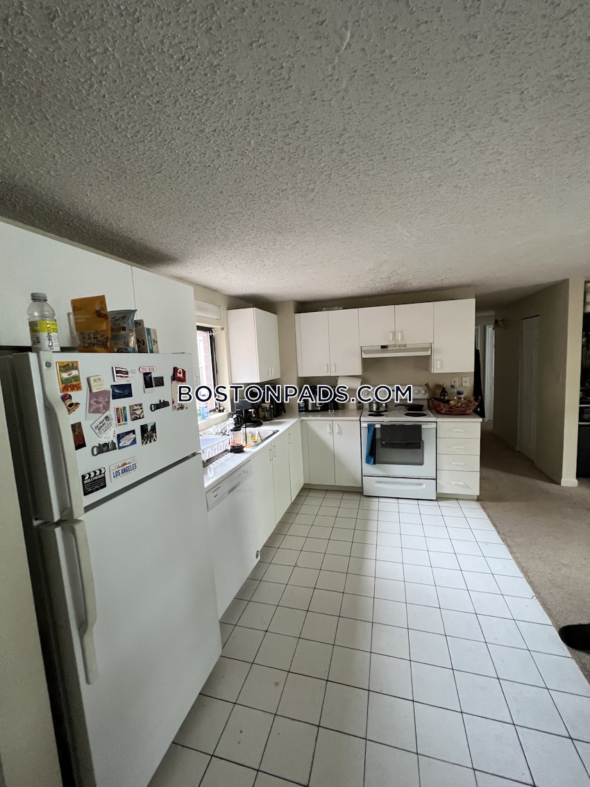 CAMBRIDGE - CENTRAL SQUARE/CAMBRIDGEPORT - 3 Beds, 2 Baths - Image 10