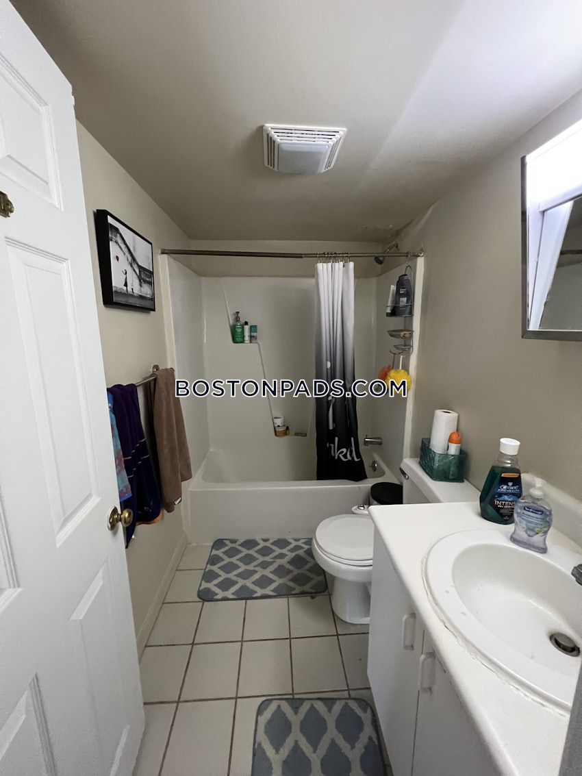 CAMBRIDGE - CENTRAL SQUARE/CAMBRIDGEPORT - 3 Beds, 2 Baths - Image 16