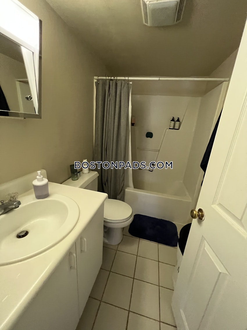 CAMBRIDGE - CENTRAL SQUARE/CAMBRIDGEPORT - 3 Beds, 2 Baths - Image 15