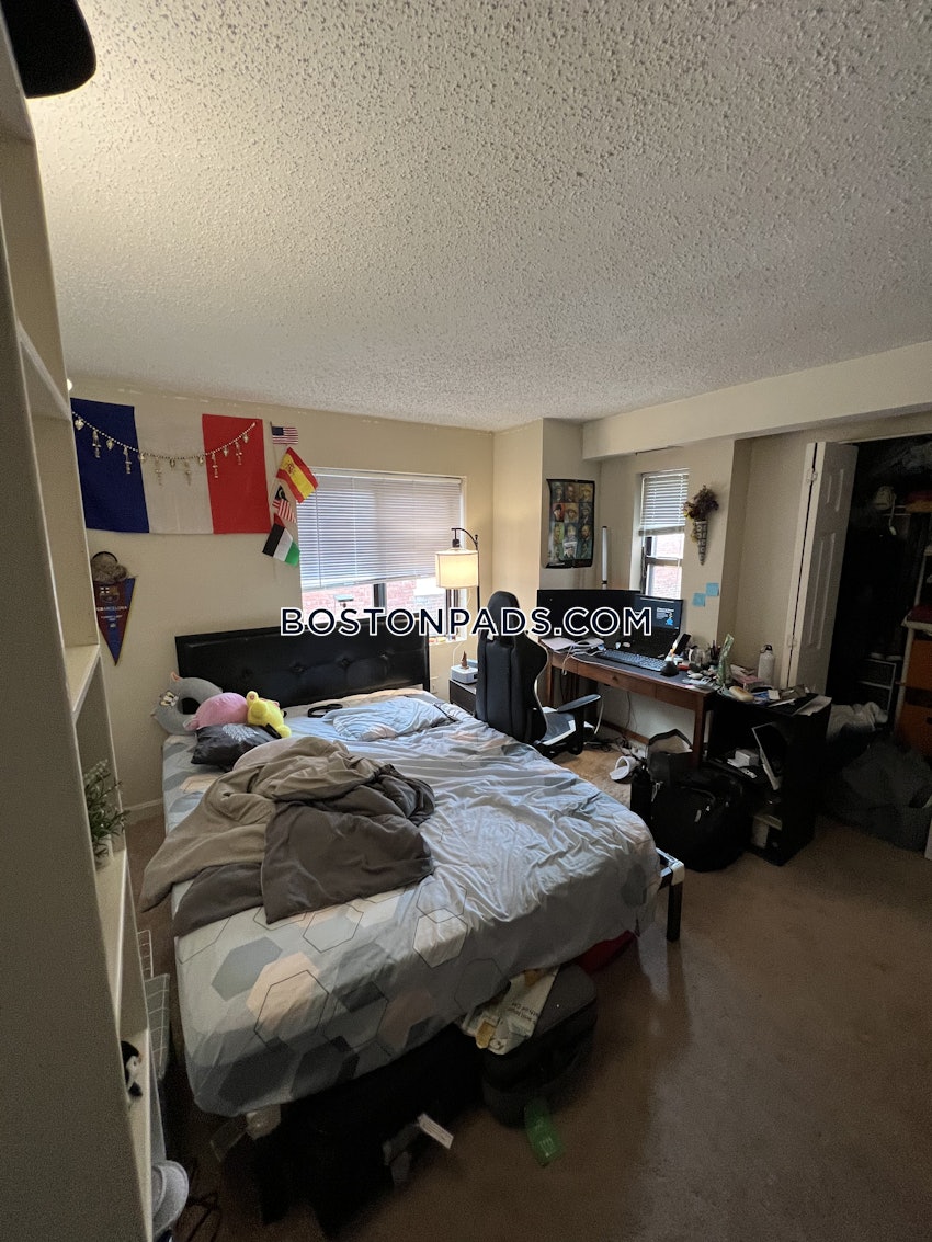 CAMBRIDGE - CENTRAL SQUARE/CAMBRIDGEPORT - 3 Beds, 2 Baths - Image 2