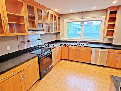 Brookline 3 Beds 1 Bath  Washington Square - $4,300 No Fee