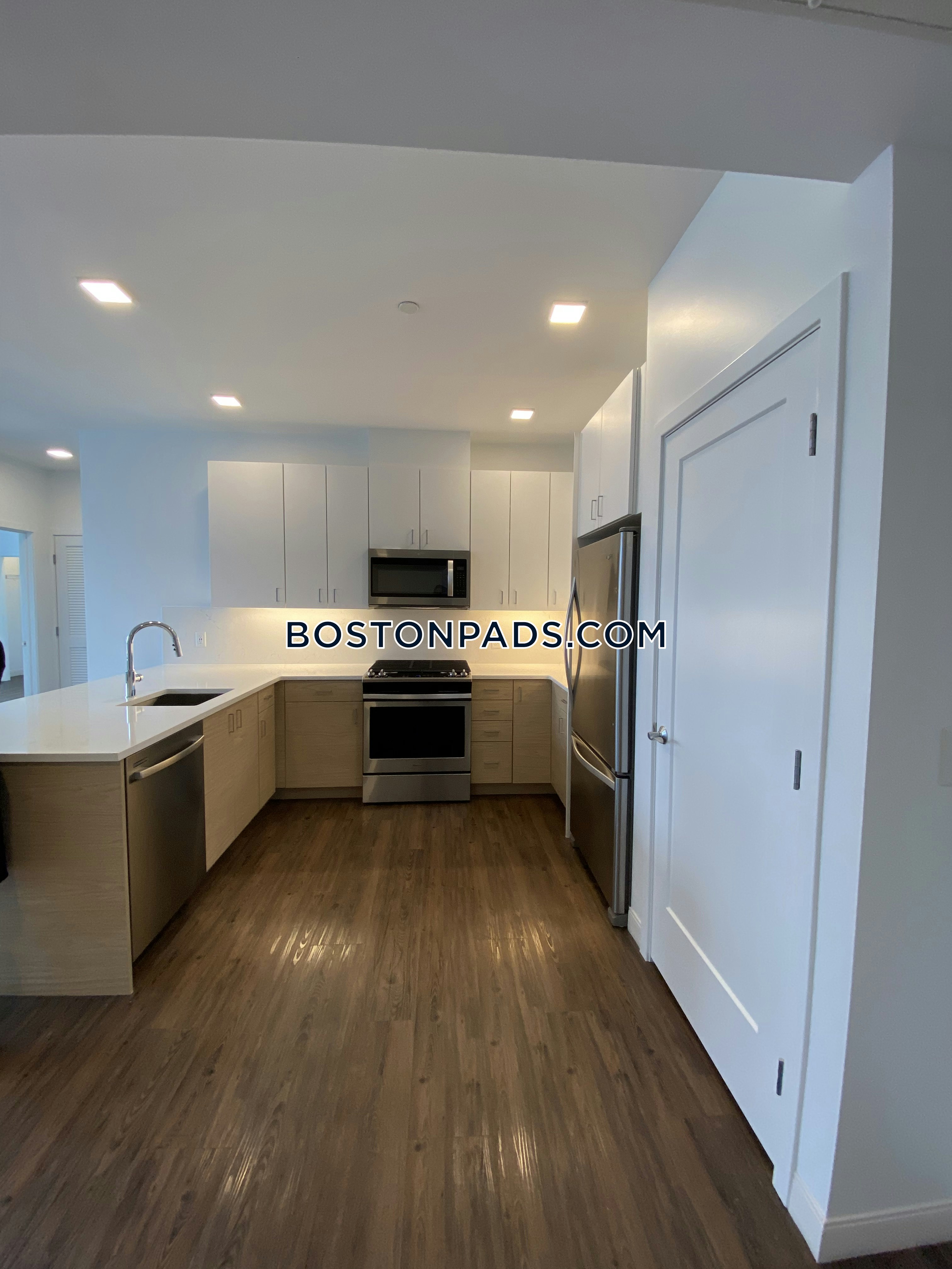 Newton - 2 Beds, 2 Baths