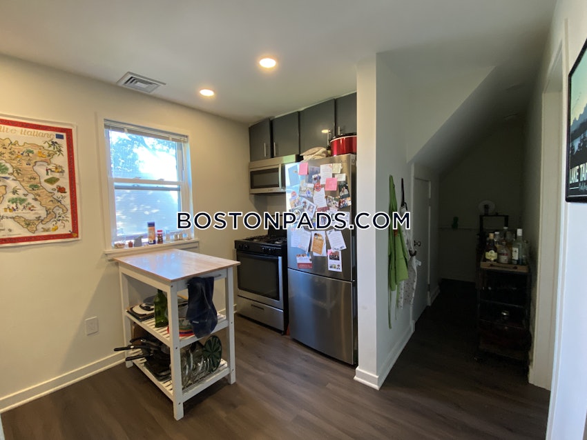 CAMBRIDGE - MT. AUBURN/BRATTLE/ FRESH POND - 3 Beds, 1 Bath - Image 12