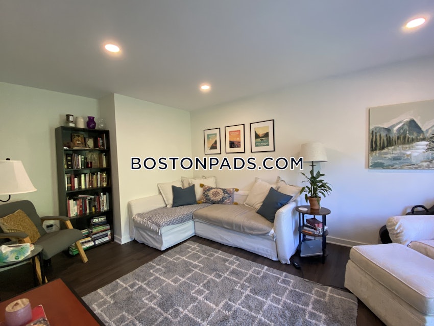 CAMBRIDGE - MT. AUBURN/BRATTLE/ FRESH POND - 3 Beds, 1 Bath - Image 1