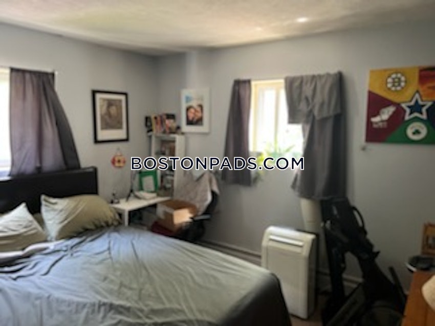 NEWTON - CHESTNUT HILL - 2 Beds, 1 Bath - Image 4