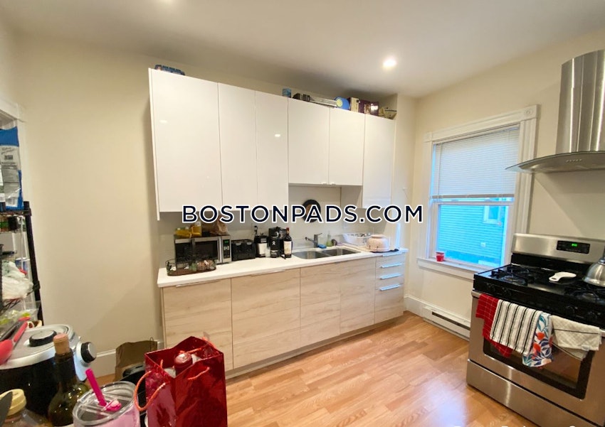 BOSTON - DORCHESTER - SAVIN HILL - 4 Beds, 2 Baths - Image 2