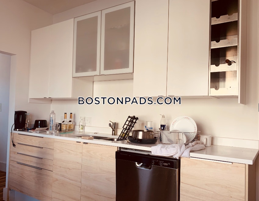 BOSTON - DORCHESTER/SOUTH BOSTON BORDER - 4 Beds, 1 Bath - Image 1