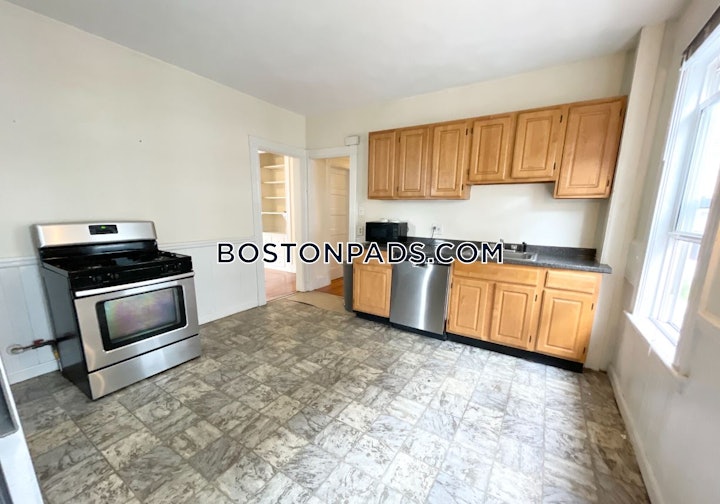 dorchester-4-beds-2-bath-unit-dorchester-boston-available-91-boston-4500-8034378 