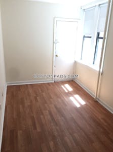 Allston 3 Bed 1.5 Bath Boston Boston - $2,850 No Fee
