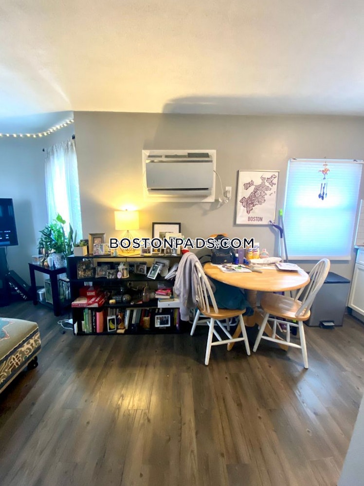 Meridian St., Boston