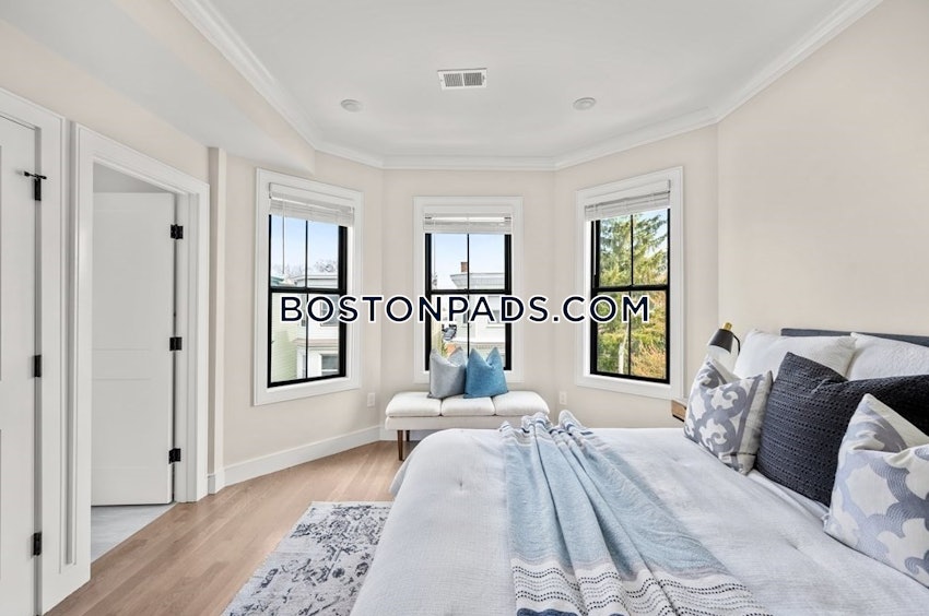 BOSTON - EAST BOSTON - MAVERICK - 5 Beds, 3 Baths - Image 8