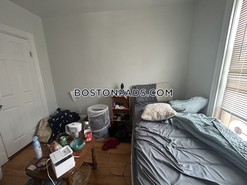 BOSTON - DORCHESTER/SOUTH BOSTON BORDER - 4 Beds, 1 Bath - Image 11
