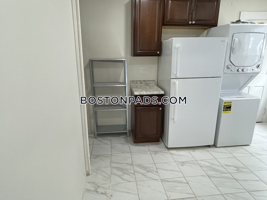 BOSTON - LOWER ALLSTON - 2 Beds, 1 Bath - Image 4